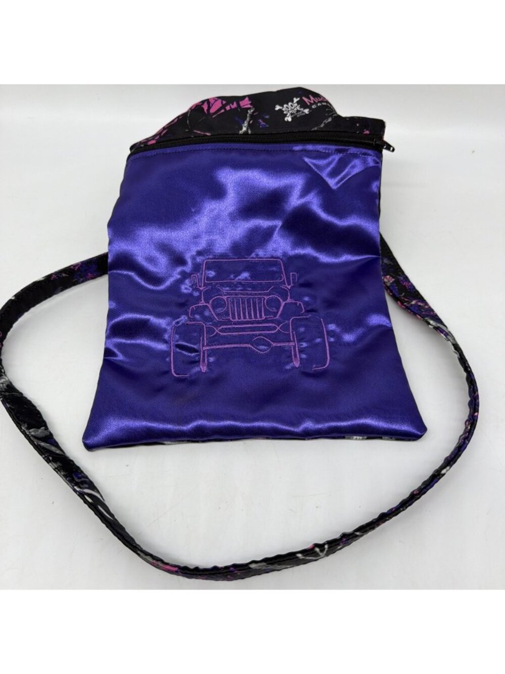 Purple Jeep Embroidered Satin Muddy Girl Purse Duck Bag Strap Zipper Camo EUC